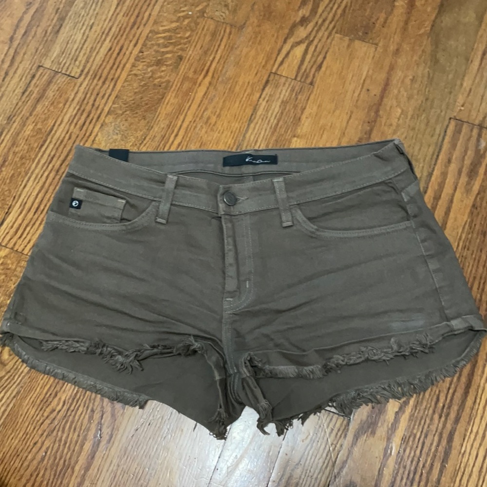KanCan olive green jean shorts size 28